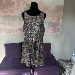 LC Lauren Conrad Silver Sequin Sleeveless Mini size 16‎